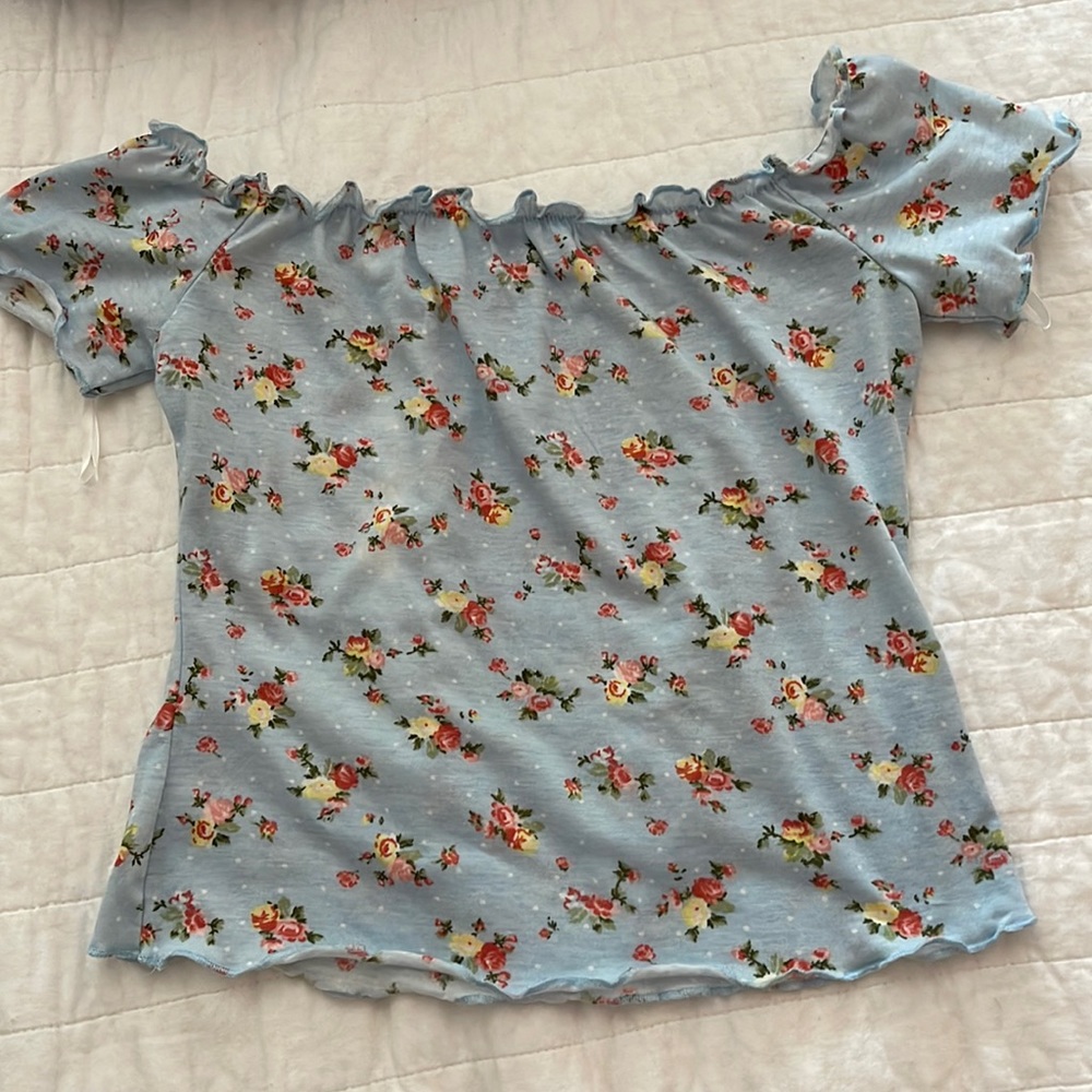 SHEIN Ditsy Floral Off-The-Shoulder Crop Top